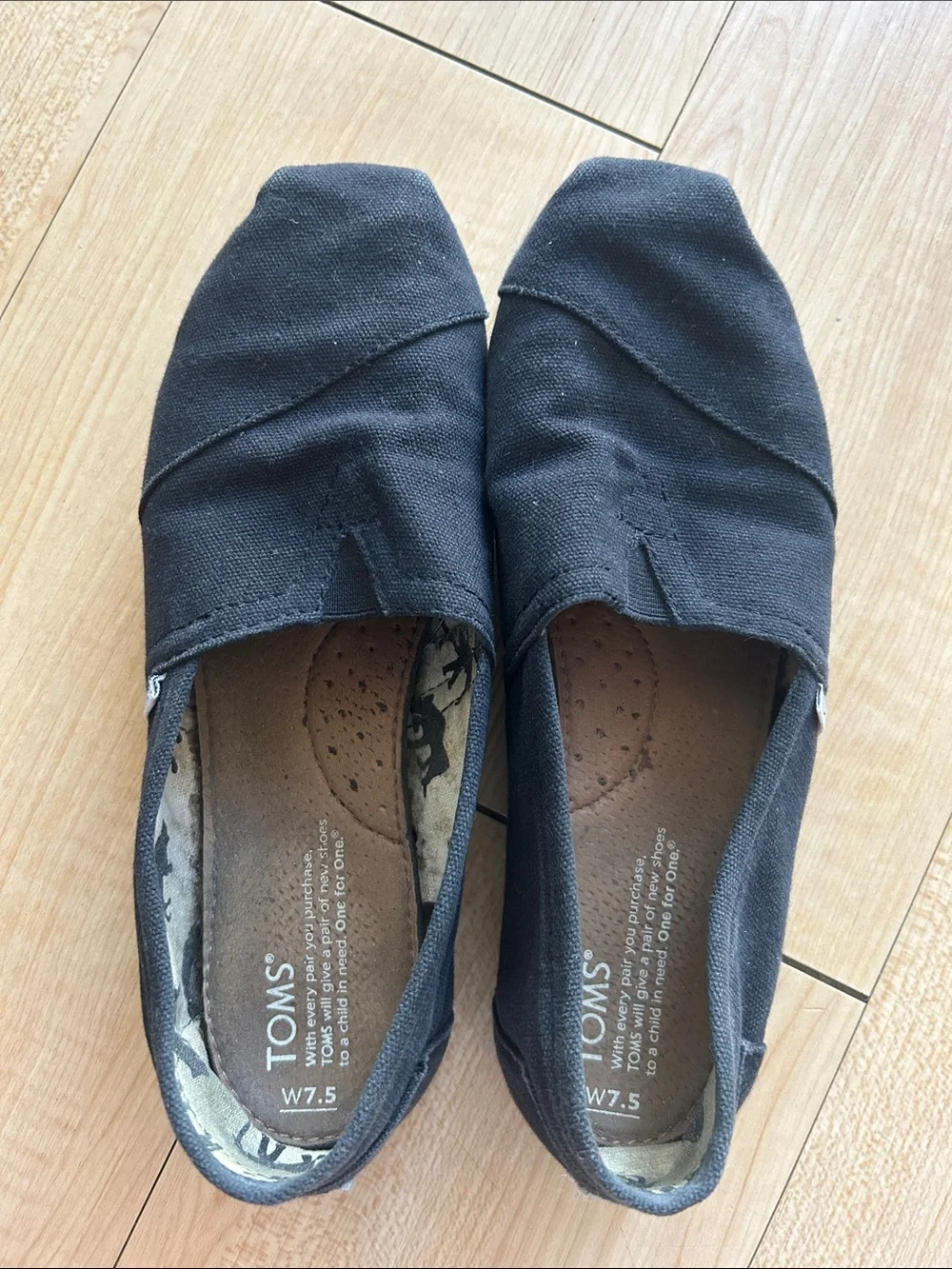 2 pairs of Alpargata Toms in Black & Navy - Picture 2 of 9